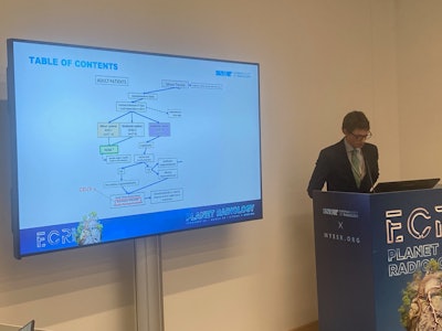 Niccolò Finardi presents his team's research at ECR 2025, showing how CEUS may be a suitable, radiation-free alternative to CT for managing spleen trauma in emergency settings.