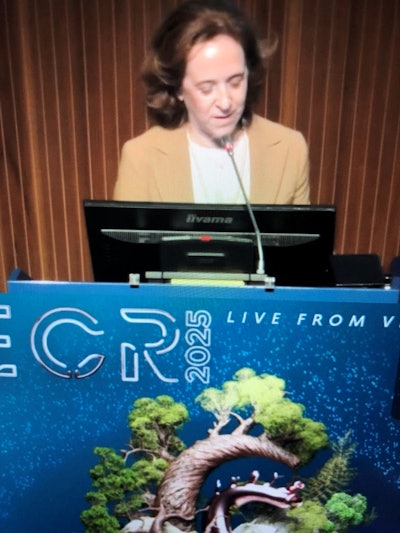 Prof. Laura Oleaga.
