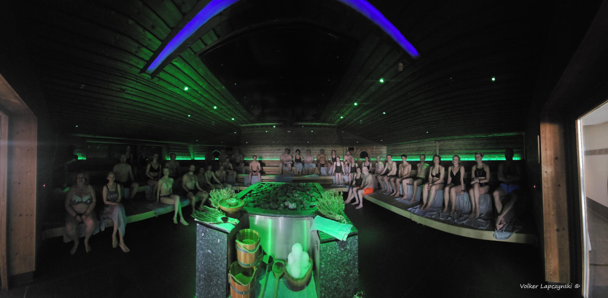 Attendees at the Larvik Course unwind and relax in an Aufguss. All images courtesy of Dr. Volker Lapczynski.