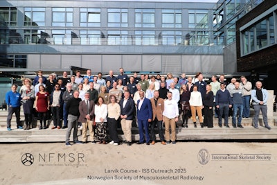 The Larvik Course ended with a team photo and group hugs.