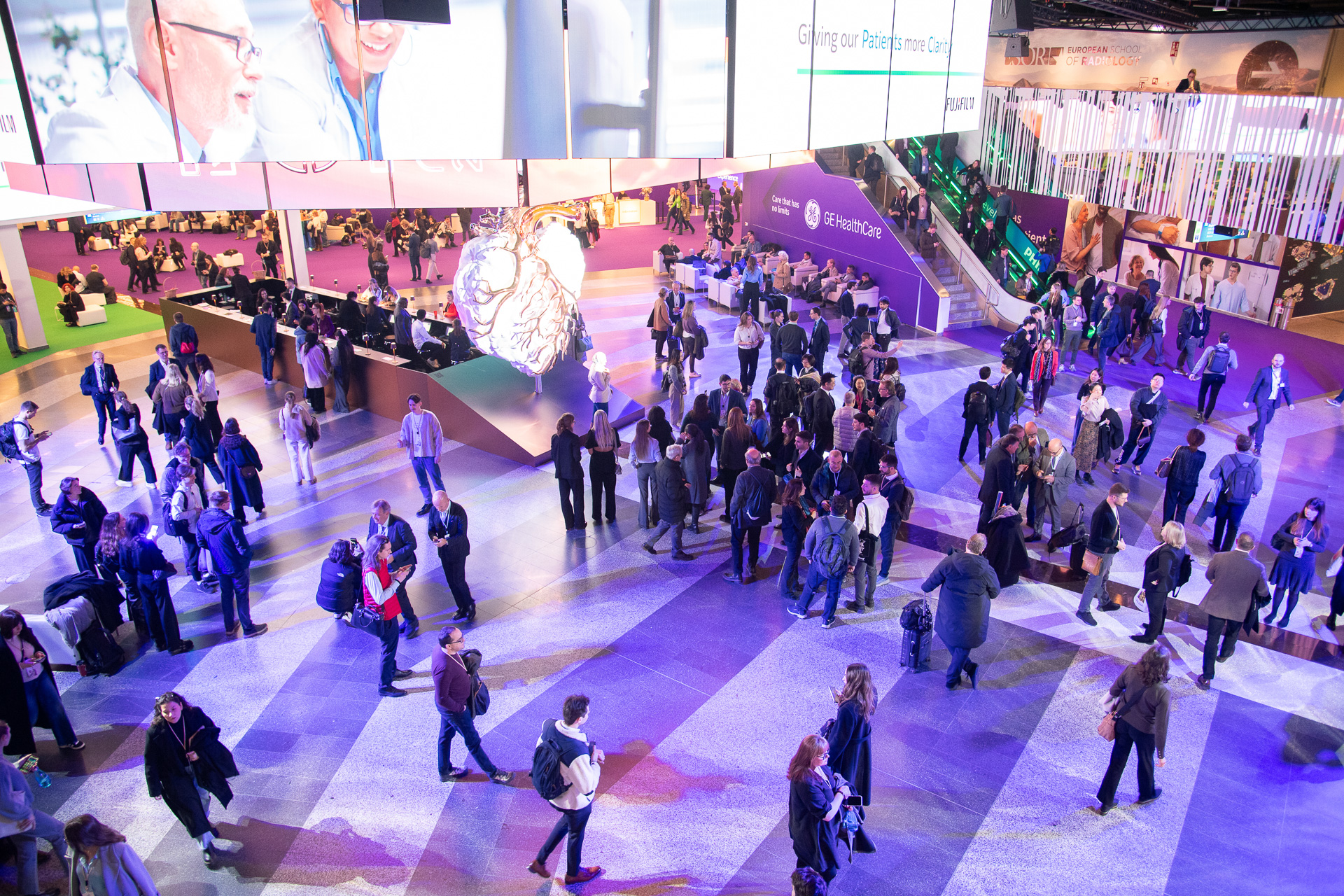 Sunday Ecr 2&copy;s Lkphoto at Kreuzberger Sebastian 0522