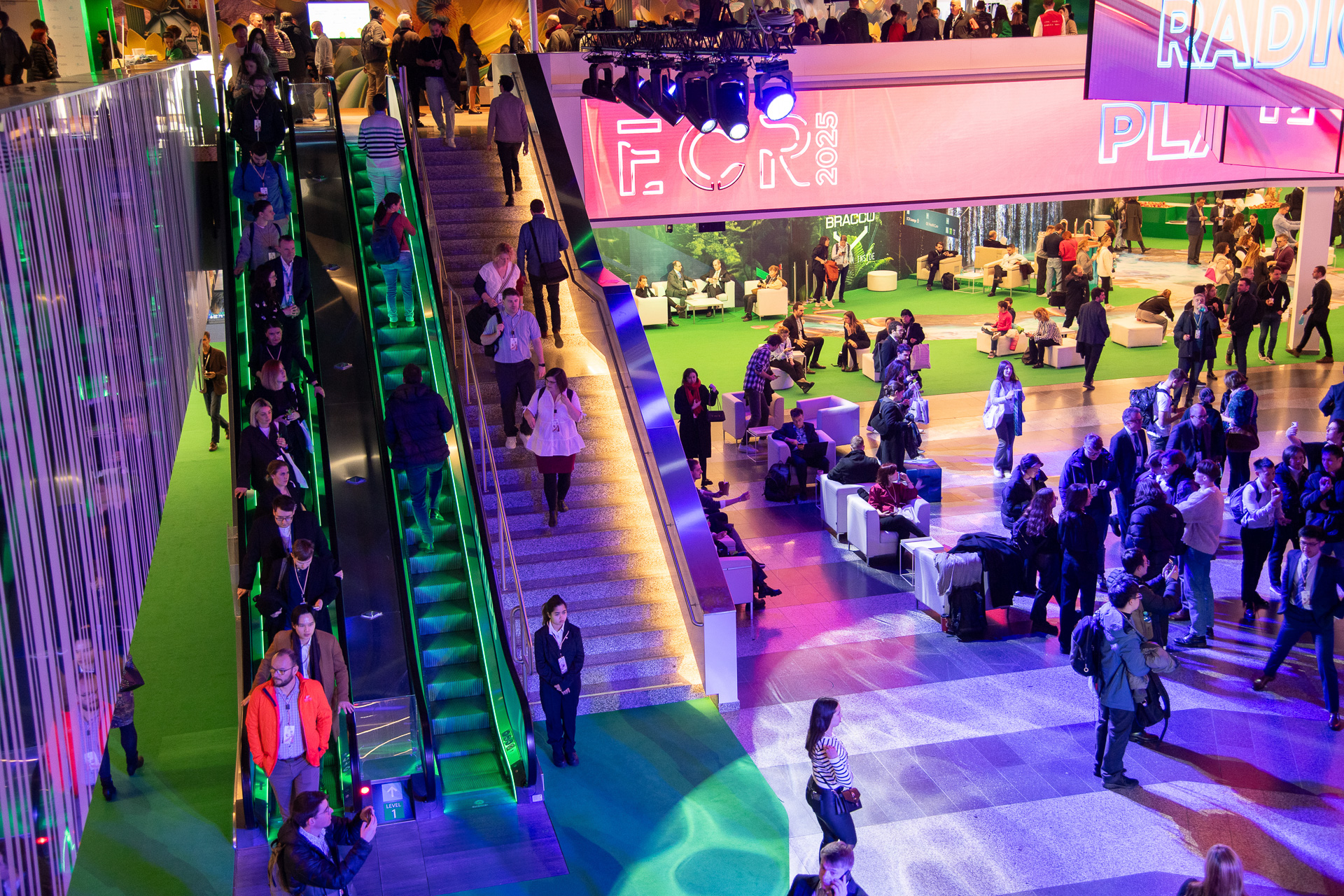 Sunday Ecr 3&copy;s Lkphoto at Kreuzberger Sebastian 0528