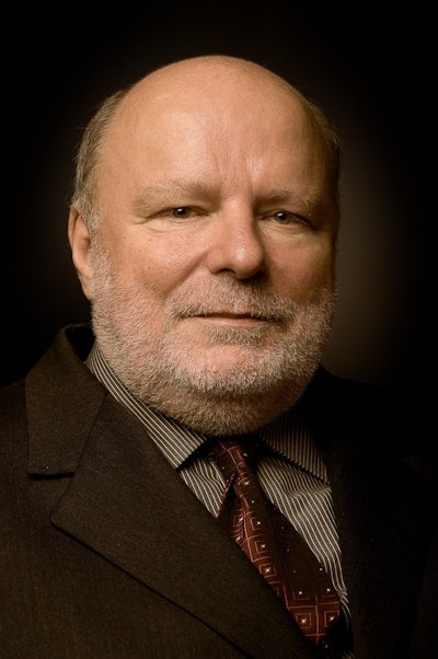 Prof. Jan Peregrin received the CIRSE Gold Medal in 2014.