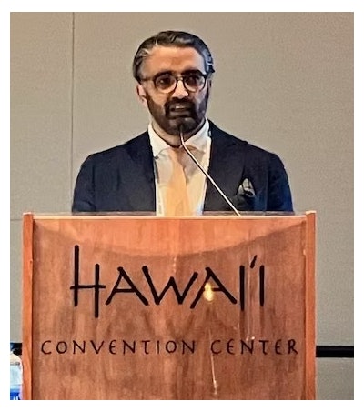 Dr. Saif Afat is a member of the Editorial Advisory Board of Aunt Minnie Europe.
