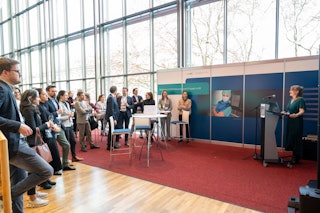 An entry-level course on interventional radiology was held at RöKo 2025 -- from medical school to continuing education and specialization. There were opportunities to gain practical insights into interventional work using phantom models and original materials. Hands-on angiography sessions took place on both 28 and 29 May.