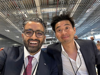 “Saifie” strikes again! Dr. Saif Afat, who will preside over RöKo 2026 in Wiesbaden and is a member of the Aunt Minnie Europe editorial advisory board, enjoys a lighter moment with Prof. Mike Notohamiprodjo, managing partner at DIE RADIOLOGIE in Munich.