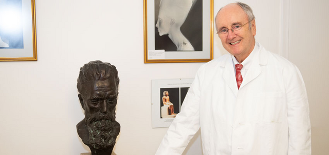 Prof. Dr. Roland Felix.