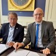 Charité Executive Board Chairman Professor Dr. Heyo K. Kroemer and Siemens Healthineers Chief Executive Bernd Montag.