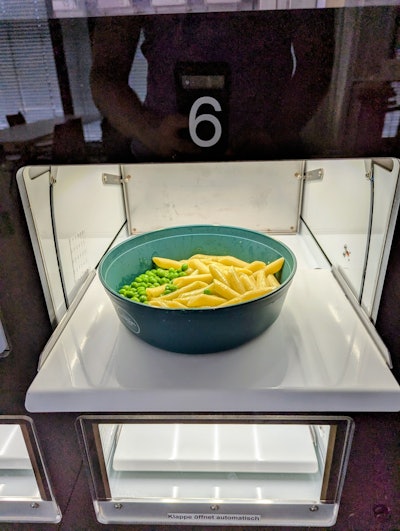 The robot can serve up to 150 dishes per hour.