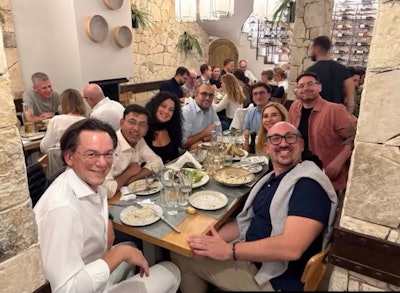 AI vibes: Everyone knows the best chats at a congress take place over dinner!