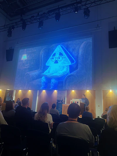 Dorina Petersen, freelance radiographer and podcast host, took the audience on a journey through the history of x-rays.