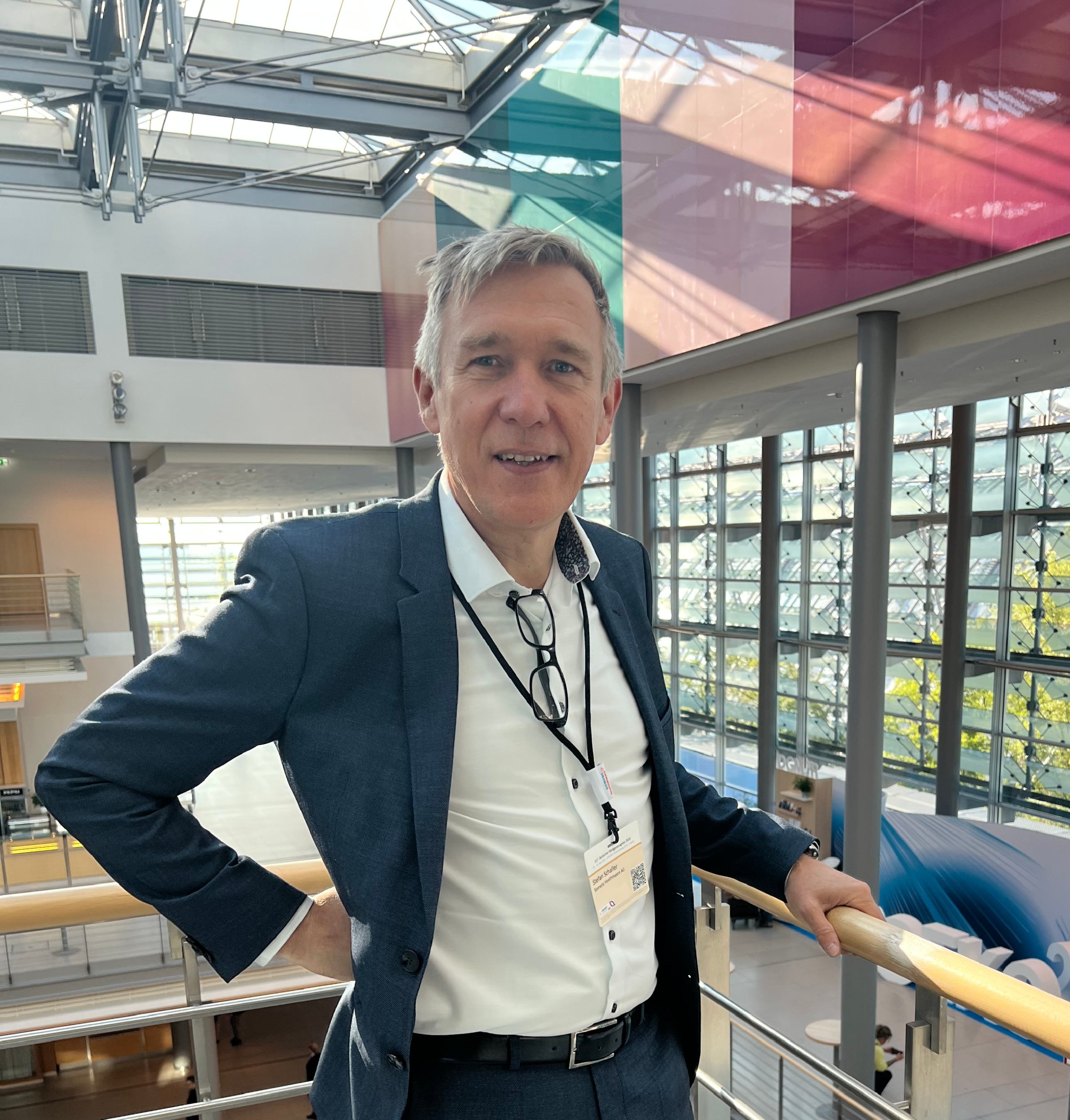 Stefan Schaller, Head of Central Western Europe at Siemens Healthineers, at the 107th German Radiology Congress in Leipzig.